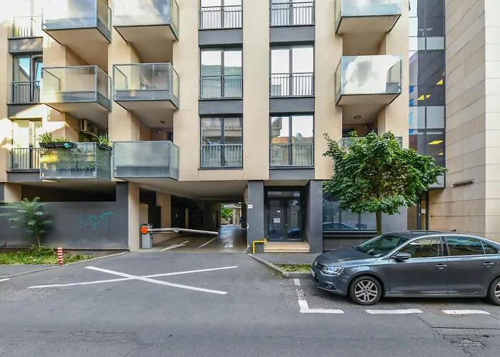 Cosy W Parking Apartament *